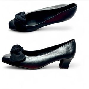 Vintage 80-90s L’idea Leather Pumps – Size 7 US